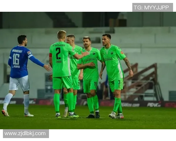 维尔茨堡踢球者与桑德豪森激战正酣争夺宝贵积分