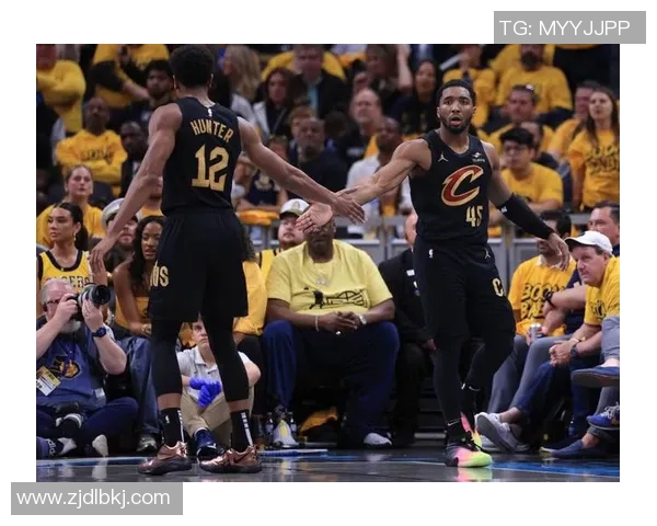 21分大胜！米切尔轰35分打爆大黑马！康宁汉姆14中3完全迷失